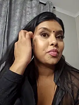 Indian GlowingMiax online show from November 30, 2025, 3:38 pm