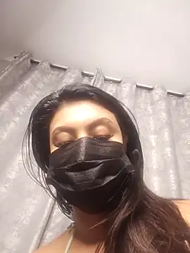 Snapshot of Indian_GlowingMiax chatting on April 18, 2026, 4:38 am Indian GlowingMiax online show from April 18, 2026, 4:38 am