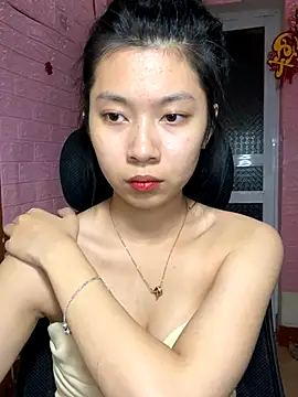 Snapshot of Phthao chatting on October 22, 2025, 2:17 pm Phthao online show from October 22, 2025, 2:17 pm