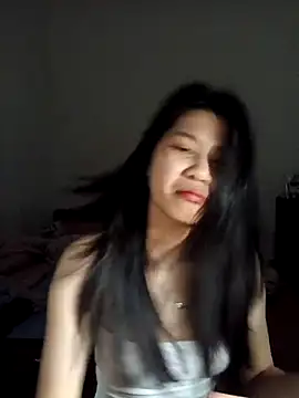 Snapshot of Katanh chatting on April 13, 2026, 11:48 am Katanh online show from April 13, 2026, 11:48 am