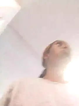 londie2 online show from November 26, 2025, 7:20 am