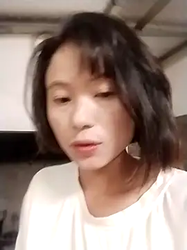 linda bae00 online show from October 22, 2025, 11:59 pm