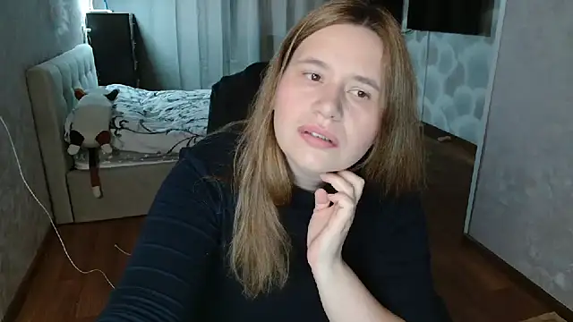 AdelinaLawson online show from May 15, 2026, 5:25 am