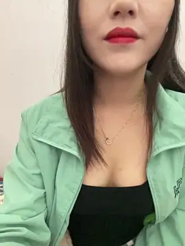 Dieknr online show from December 15, 2025, 1:43 am