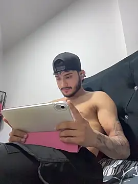 Nas-z09 online show from February 2, 2026, 9:46 pm