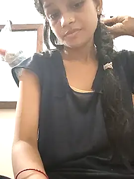 Komal0099 online show from September 16, 2025, 2:56 am