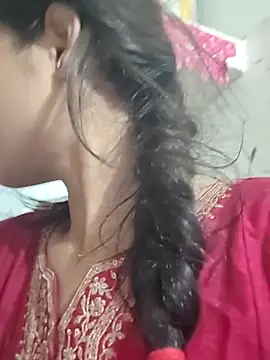 Komal0099 online show from October 13, 2025, 2:33 am