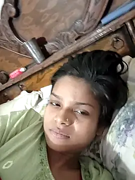 Komal0099 online show from November 22, 2025, 3:44 pm