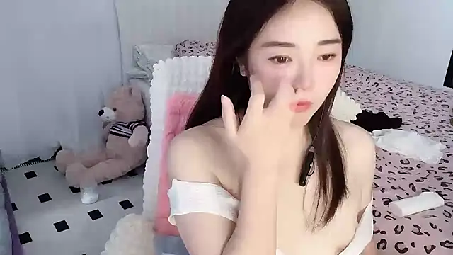 Xiali-166 online show from December 3, 2025, 4:20 am