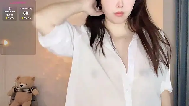 Xiali-166 online show from February 4, 2026, 11:20 pm