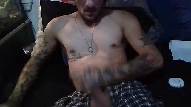 Snapshot of longdme33 chatting on October 3, 2025, 12:40 am longdme33 online show from October 3, 2025, 12:40 am