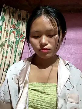 milo bae online show from December 21, 2025, 3:24 am