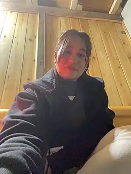 phungtiti online show from February 5, 2026, 1:21 am