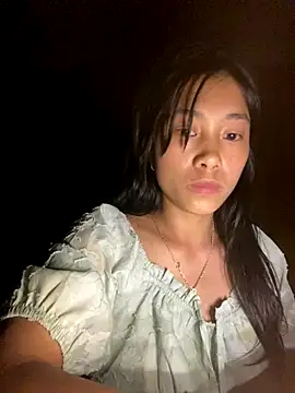 Snapshot of EmLy02 chatting on September 23, 2025, 1:36 pm EmLy02 online show from September 23, 2025, 1:36 pm