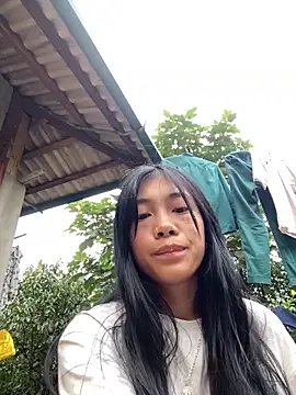 EmLy02 online show from October 30, 2025, 9:55 am