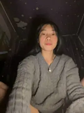 EmLy02 online show from February 18, 2026, 11:17 am