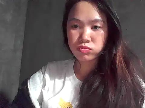 fanchunn online show from December 18, 2025, 1:39 pm