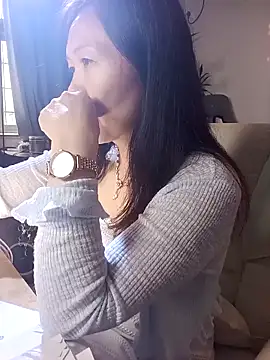 Snapshot of Joanna1122 chatting on December 3, 2025, 1:46 am Joanna1122 online show from December 3, 2025, 1:46 am