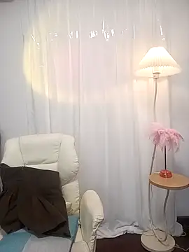 Snapshot of Joanna1122 chatting on December 15, 2025, 11:36 am Joanna1122 online show from December 15, 2025, 11:36 am