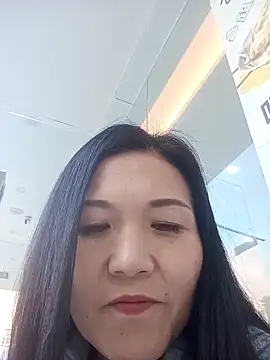 Snapshot of Joanna1122 chatting on April 1, 2026, 8:59 am Joanna1122 online show from April 1, 2026, 8:59 am