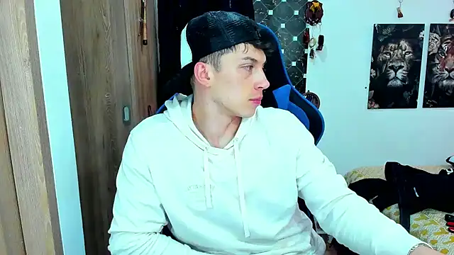 Snapshot of javiersexymann chatting on December 16, 2024, 8:37 pm javiersexymann online show from December 16, 2024, 8:37 pm