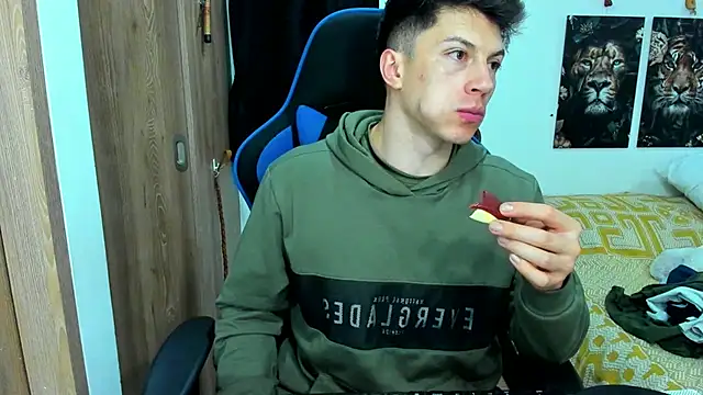 Snapshot of javiersexymann chatting on December 29, 2024, 3:22 am javiersexymann online show from December 29, 2024, 3:22 am