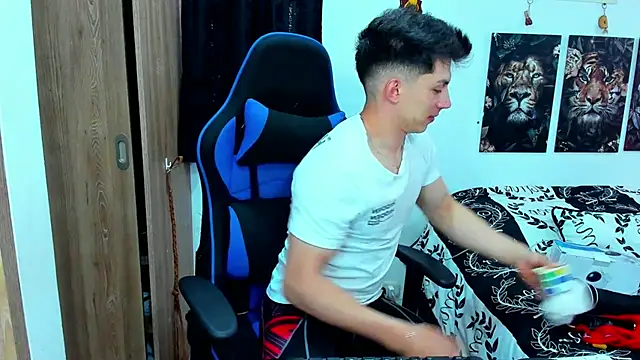 Snapshot of javiersexymann chatting on January 22, 2025, 4:44 pm javiersexymann online show from January 22, 2025, 4:44 pm