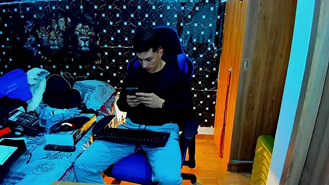 Snapshot of javiersexymann chatting on December 4, 2025, 12:31 am javiersexymann online show from December 4, 2025, 12:31 am