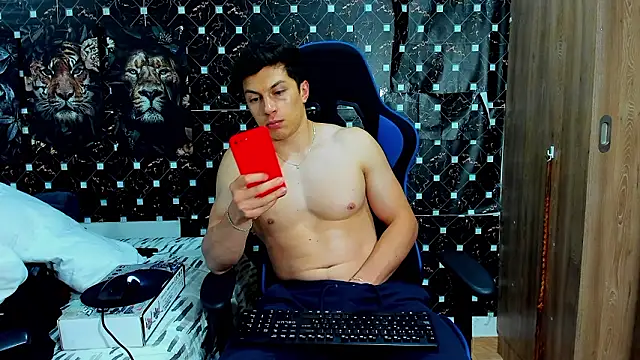 javiersexymann online show from March 20, 2026, 12:26 am