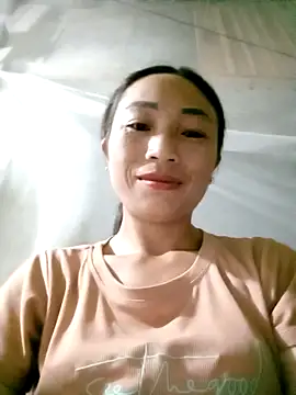 lucybaby00 online show from September 23, 2025, 8:12 pm