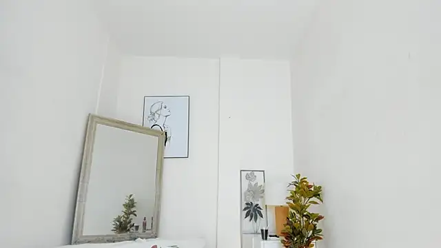 emy barnert online show from December 14, 2025, 12:32 pm