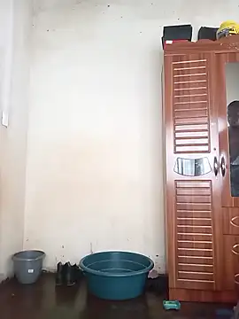 Snapshot of small_D94 chatting on January 9, 2026, 7:33 am small D94 online show from January 9, 2026, 7:33 am