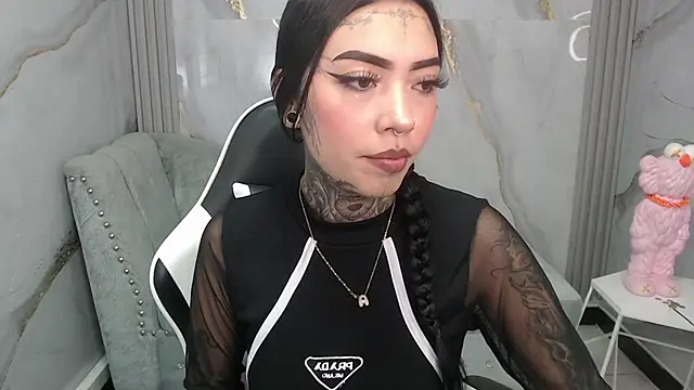 Snapshot of Ashley_Blum_v chatting on November 20, 2025, 8:08 pm Ashley Blum v online show from November 20, 2025, 8:08 pm