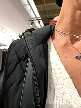 Snapshot of eddivad6974 chatting on October 25, 2025, 4:13 pm eddivad6974 online show from October 25, 2025, 4:13 pm