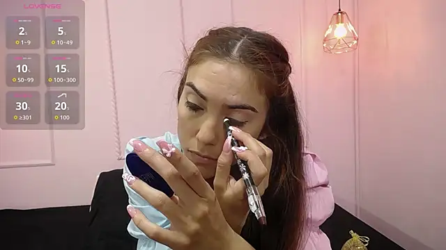 Snapshot of danna7cute chatting on September 19, 2025, 8:53 pm danna7cute online show from September 19, 2025, 8:53 pm