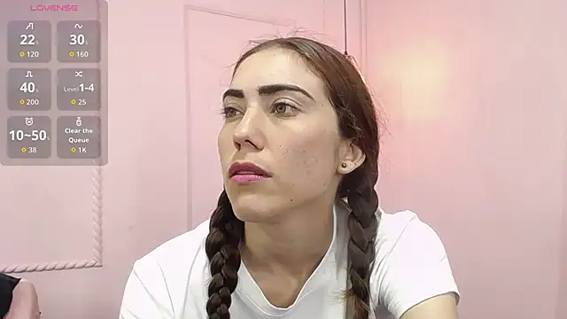Snapshot of danna7cute chatting on October 16, 2025, 10:11 pm danna7cute online show from October 16, 2025, 10:11 pm