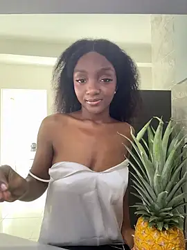 Keirahartz online show from February 22, 2026, 2:48 pm