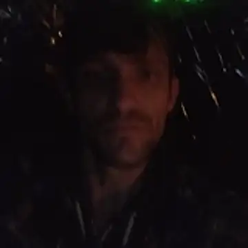 Snapshot of handyman7766 chatting on November 8, 2025, 12:05 pm handyman7766 online show from November 8, 2025, 12:05 pm