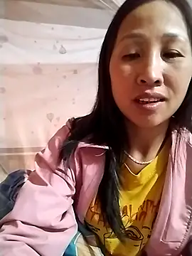 cute love00 online show from December 23, 2025, 6:44 am