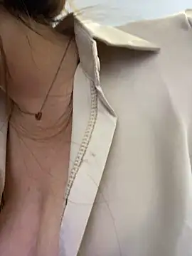 jiajia1060 online show from November 20, 2025, 1:00 pm