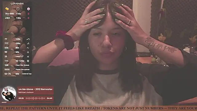 Snapshot of gigifontaine__ chatting on September 25, 2025, 12:03 am gigifontaine   online show from September 25, 2025, 12:03 am