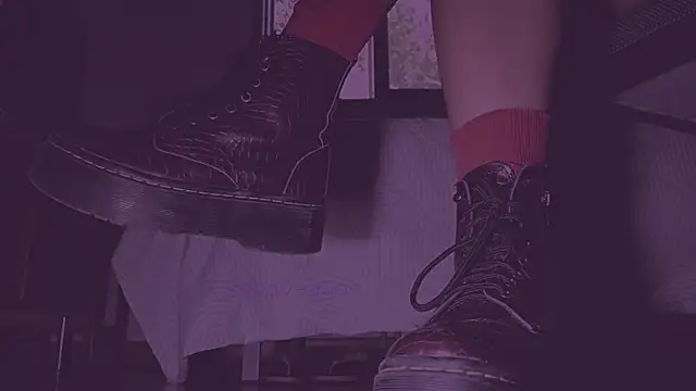 Snapshot of gigifontaine__ chatting on June 10, 2026, 8:35 am gigifontaine online show from June 10, 2026, 8:35 am