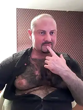  NEREZA  online show from April 16, 2026, 9:39 pm