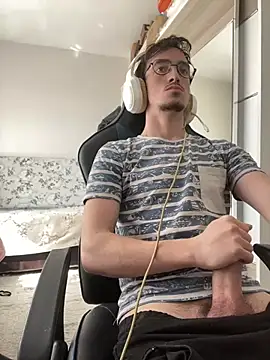 Snapshot of TurkYasura chatting on February 16, 2026, 10:55 am TurkYasura online show from February 16, 2026, 10:55 am