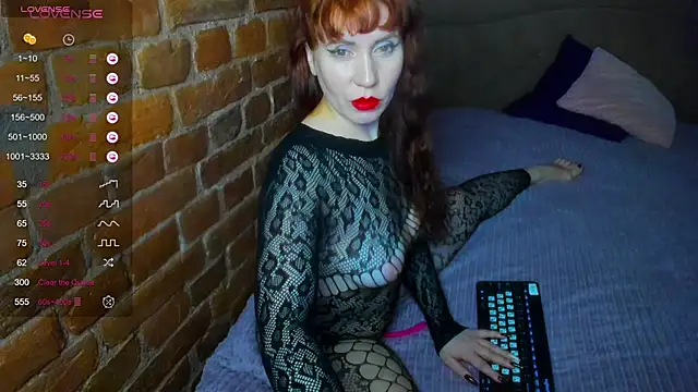 Snapshot of Cutiee_Alicee chatting on February 1, 2025, 1:44 am Cutiee Alicee online show from February 1, 2025, 1:44 am