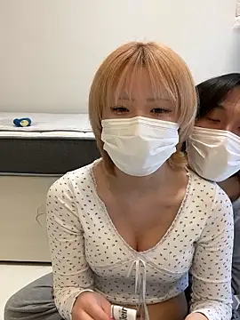 reon reonreon online show from December 18, 2025, 5:24 am