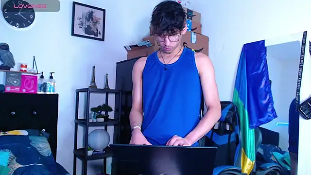 Gael Jones online show from October 7, 2025, 1:52 pm