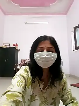 BITEXBABYlove online show from November 11, 2025, 2:44 am