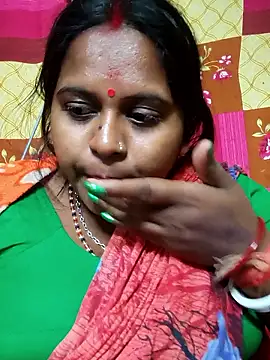 Hot-Show2 online show from January 18, 2026, 1:37 pm