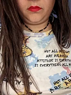 indian-hotmilfs online show from October 5, 2025, 4:38 pm